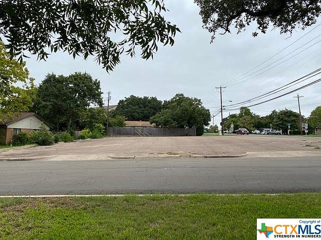 1st image of 405 Gladedale Dr