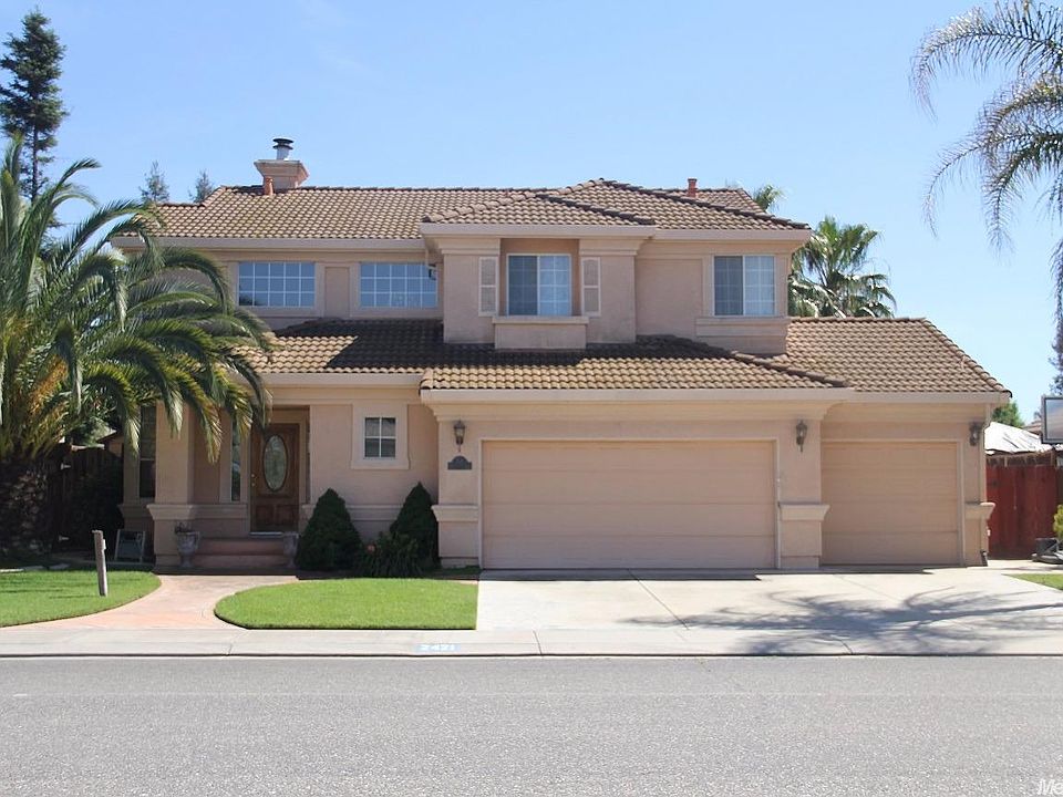 1st image of 2421 Yosemite Ave