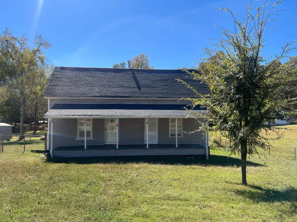 24 Adger St, Pelzer, SC 29669