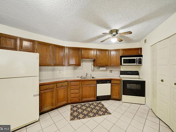 3rd image of 205 E Joppa Rd APT 1604