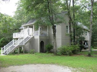 8106 Lachicotte St, Edisto Island, SC 29438