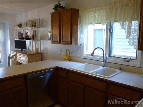 4th image of 52774 Covecreek Dr
