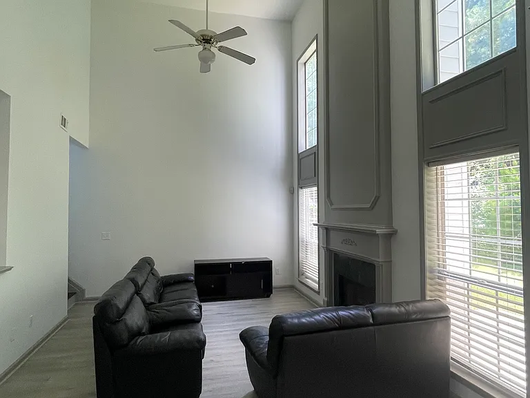 Rhyne Cir SE — Photo 8