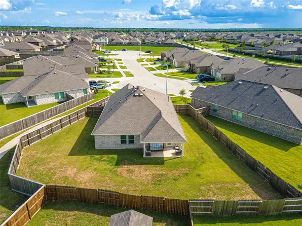 2609 Furbeck Ridge Dr, League City, TX 77573
