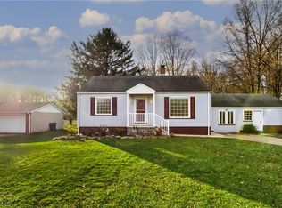 64 Galluppi Dr, Lowellville, OH 44436