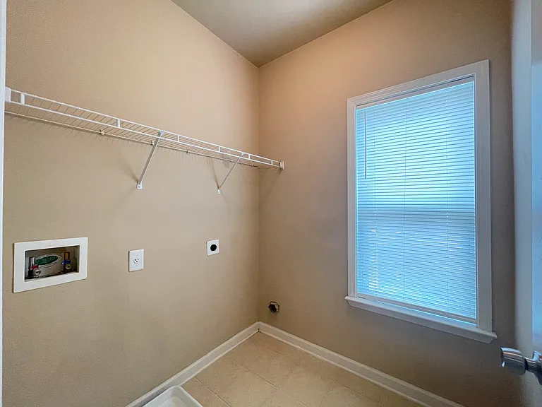 989 Parkside Wood Ct — Photo 23