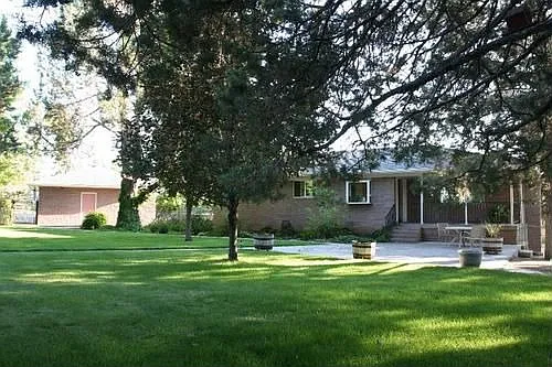 2910 Pine Grove Rd photo 1