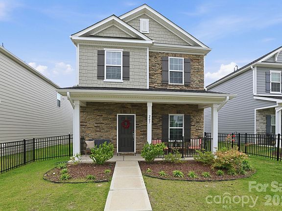 2nd image of 207 Orson Oaks Ln