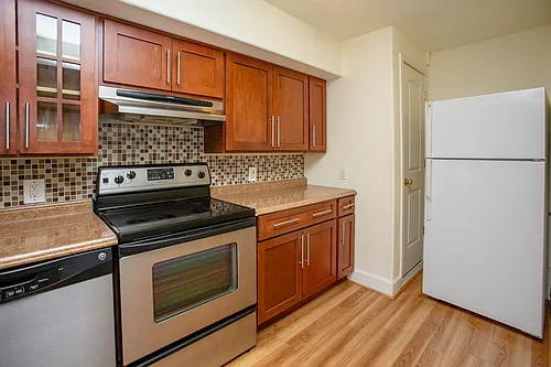 2136 Alki Ave SW #103 Photo 1