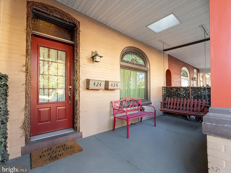 424 Main St #A — Photo 2