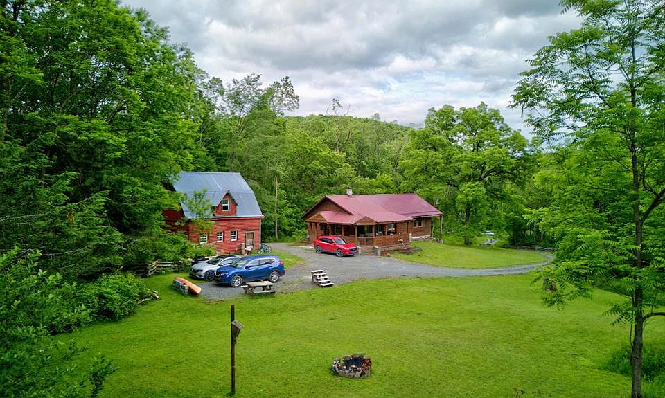1st image of 2000 Bucks Creek Rd