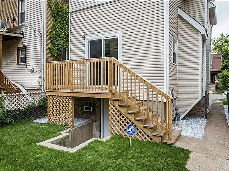 2819 E 76th St #HOUSE — Photo 14