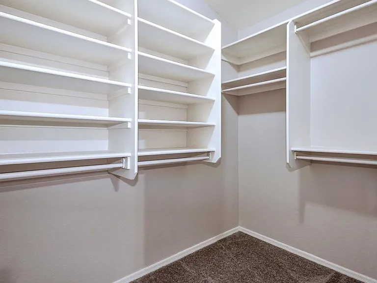 12715 W Cambridge Ave — Photo 18