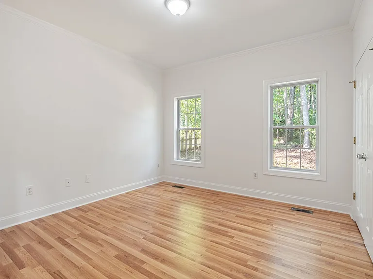 35 Cynthia Ln — Photo 15