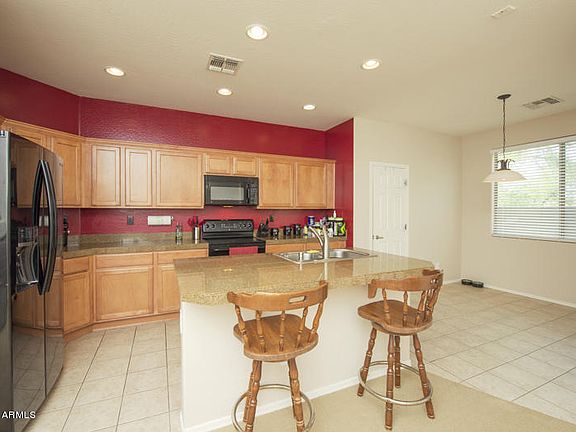 4th image of 3941 W Glacier Ct