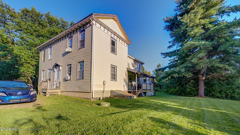 3rd image of 38 Northern Pines Road
