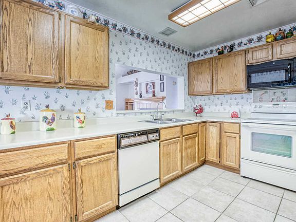 5th image of 4859 E Princess Dr