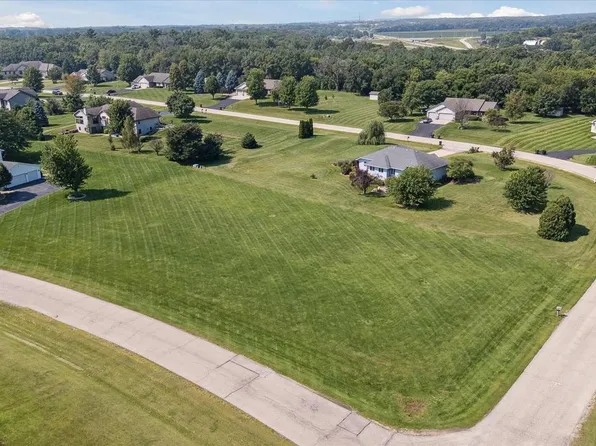 L62 North Waterman Drive #62, Milton, WI 53563