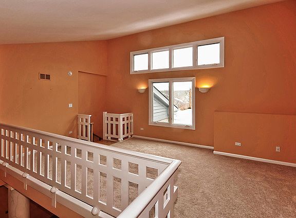 4th image of 308 N Westminster Dr