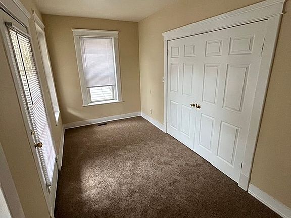 5th image of 131 Hough Ave #1