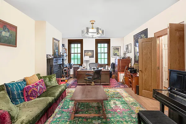 Sold by Compass | media 3