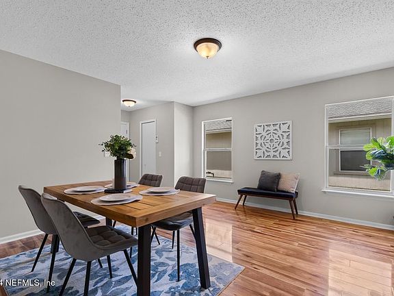 4th image of 816 WYNFIELD Circle