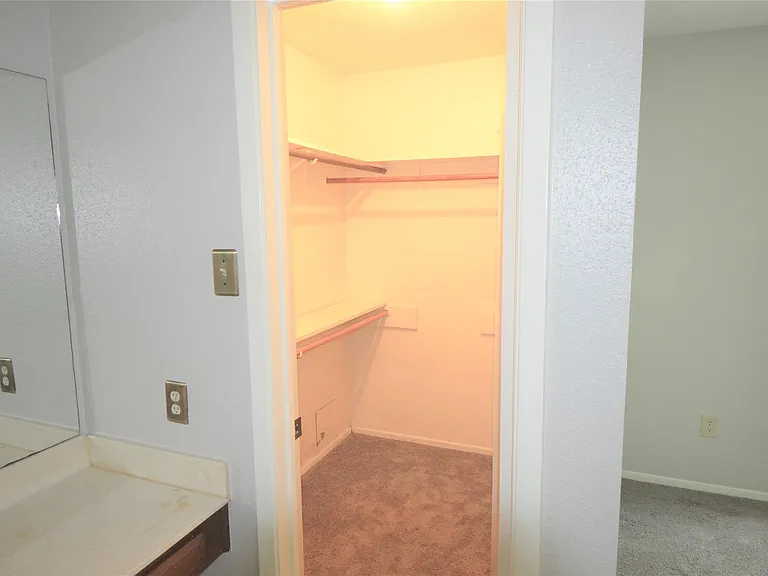 24006 Merry Oaks Dr — Photo 19