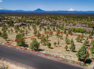 903 Highland View Loop, Redmond, OR 97756