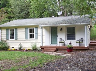 560 North Dr, Christiansburg, VA 24073