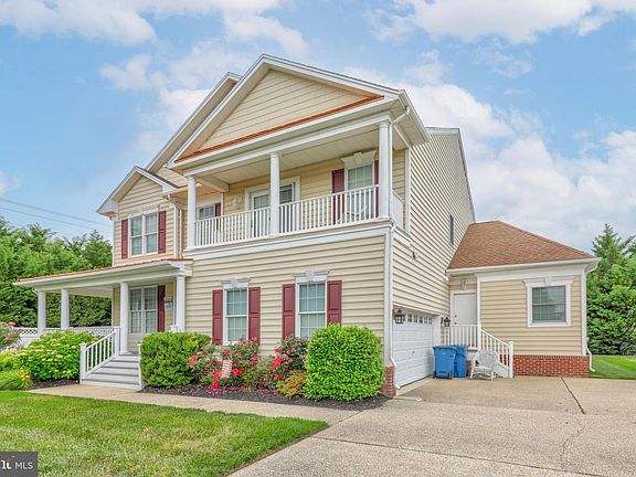 2nd image of 38349 Virginia Dr