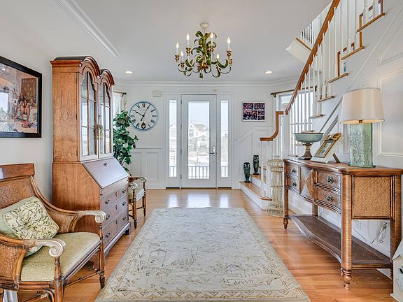 5th image of 881 Dune Rd