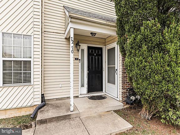 3rd image of 70 Sandybrook Dr