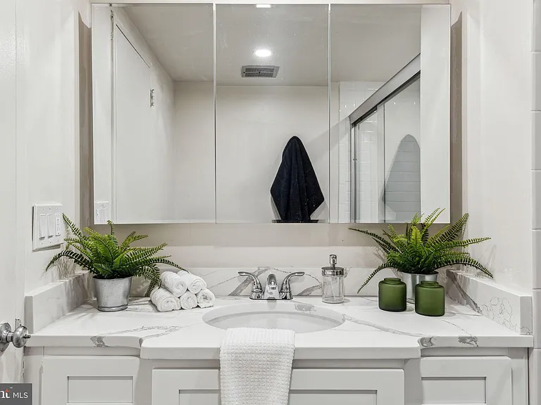 1326 Spruce St #42-1503 — Photo 20