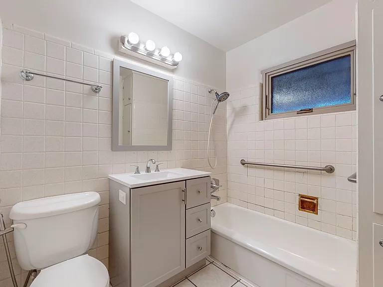 1204 Princeton Dr SE — Photo 16