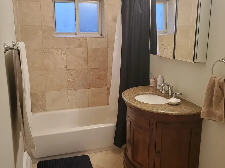 63 Selkirk Rd #8 — Photo 25