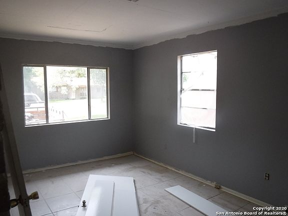 4th image of 4263 Roark Dr