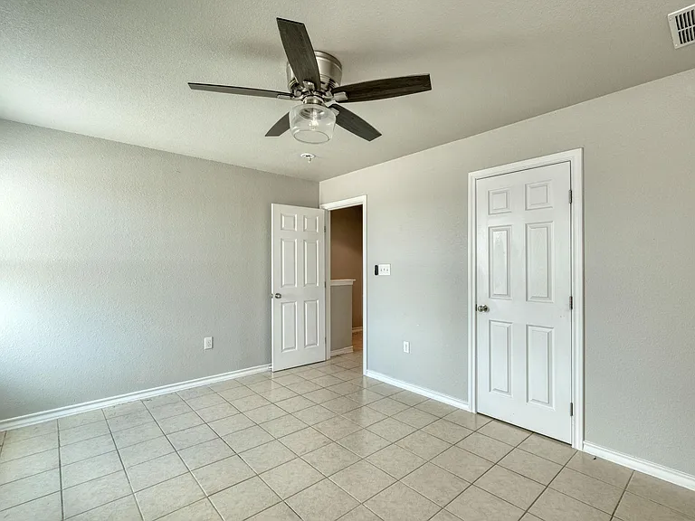 104 Castleberry Ct #A — Photo 8