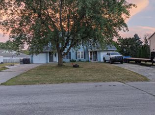 222 Johnston Dr #224, Dousman, WI 53118