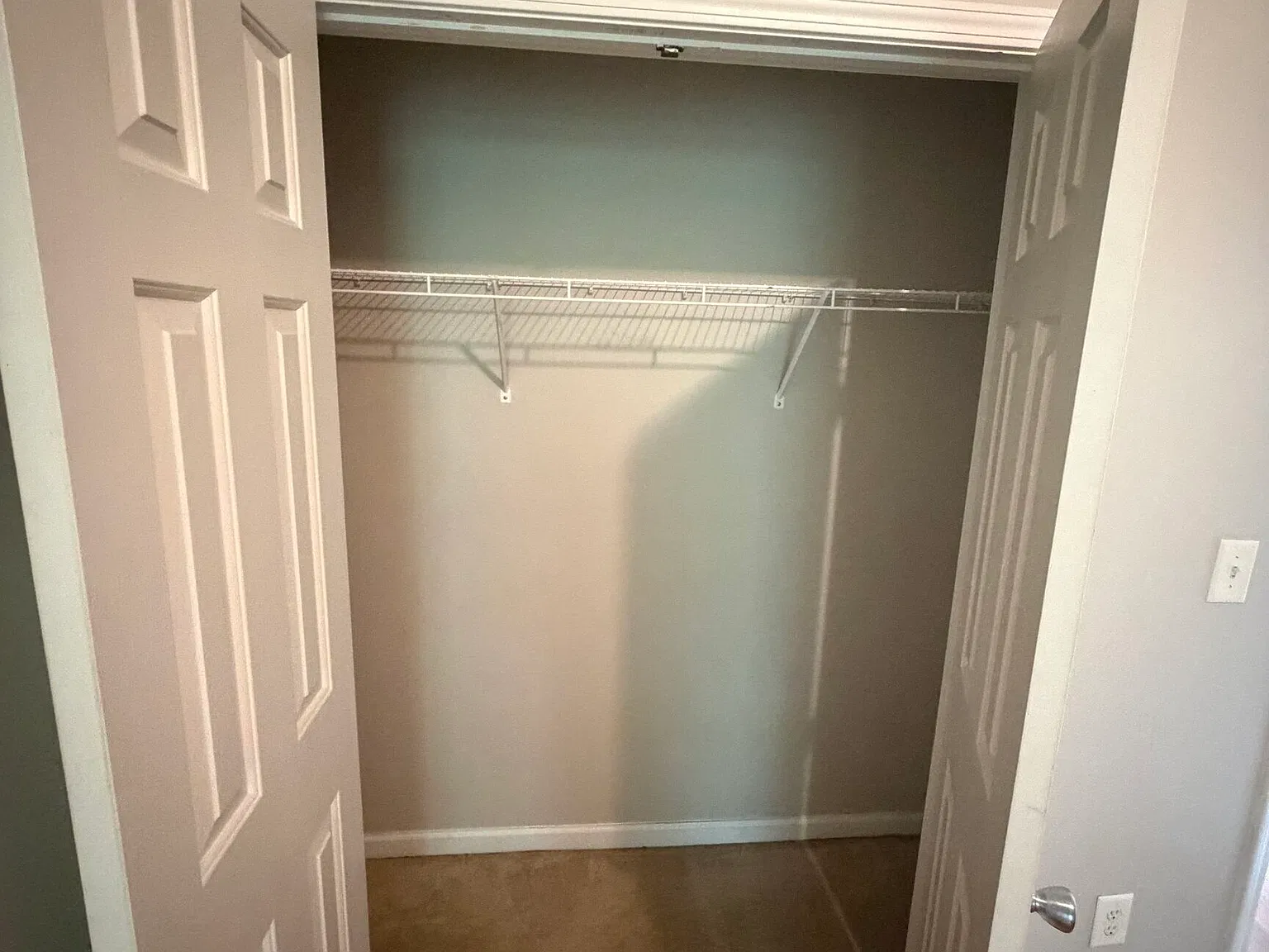 4 bed, 3.0 bath, 2792 sqft, $2,300 — Photo 2