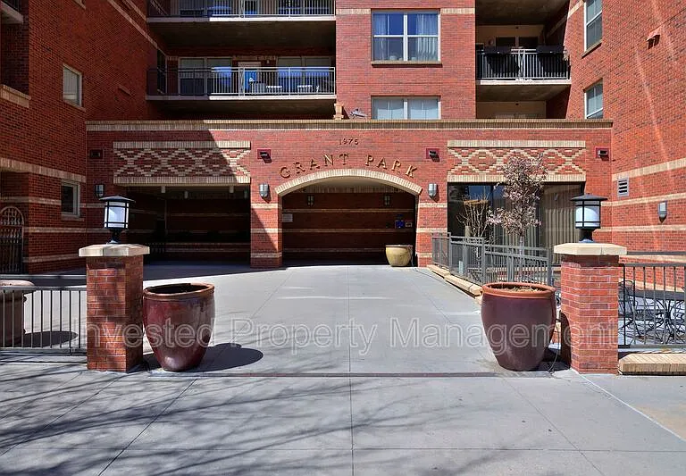 1975 N Grant St #610 — Photo 2
