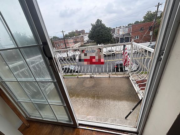 3rd image of 3233 Philip Ave APT 3