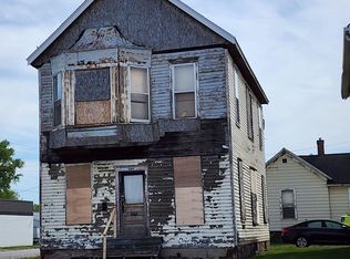 629 Pulaski St, Lincoln, IL 62656