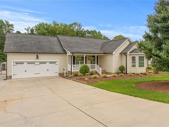 2nd image of 1248 Lawndale Dr