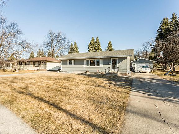 2nd image of 2518 Clover Dr