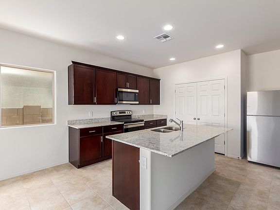 3rd image of 10926 W Whitton St