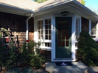 44 Briggs Rd, Saunderstown, RI 02874