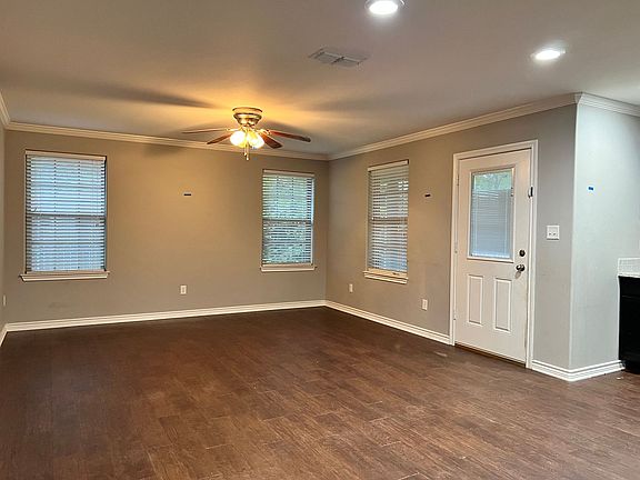 5th image of 805 W Main St Unit 901