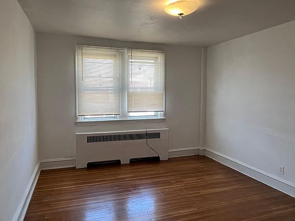 2nd image of 3319 Vista St