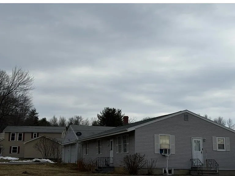 1193 Turner Rd — Photo 3