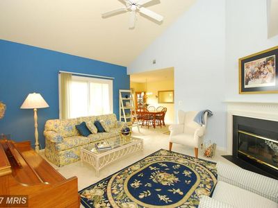 11812 Eton Manor Dr APT 303, Germantown, MD, 20876